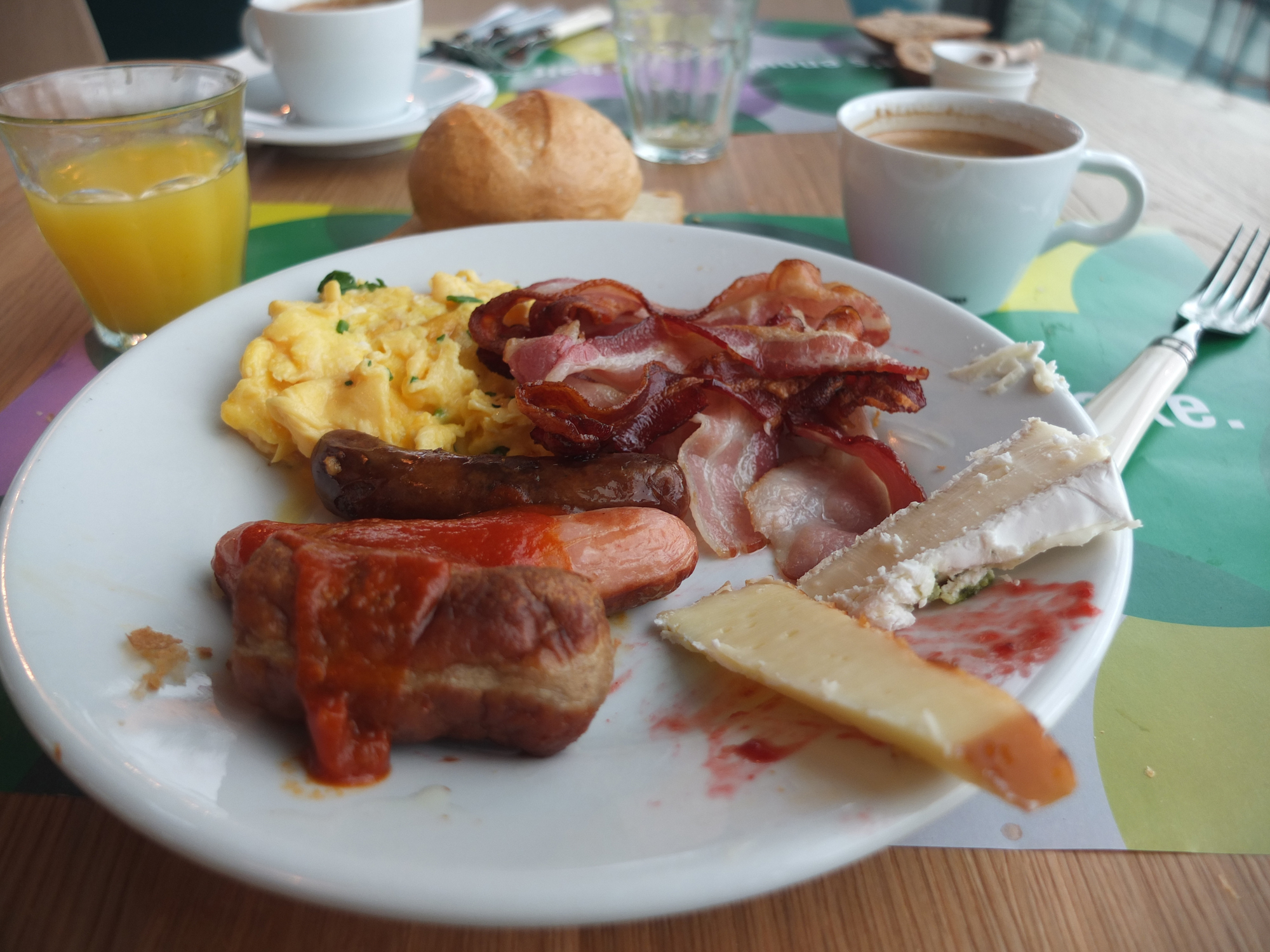 25h Bikini Hotel Berlin - breakfast