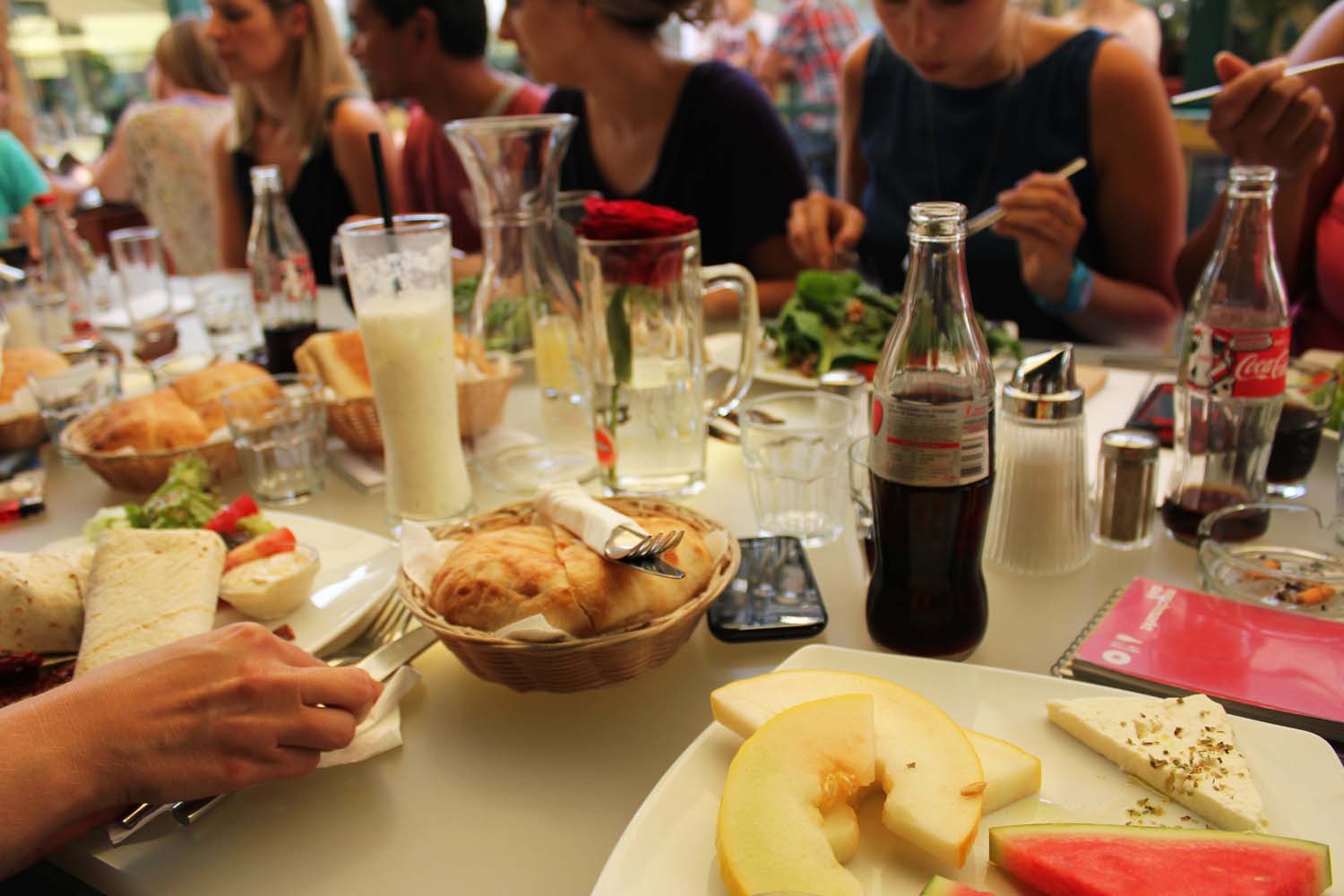 Lunch-at-Deli-restaurant