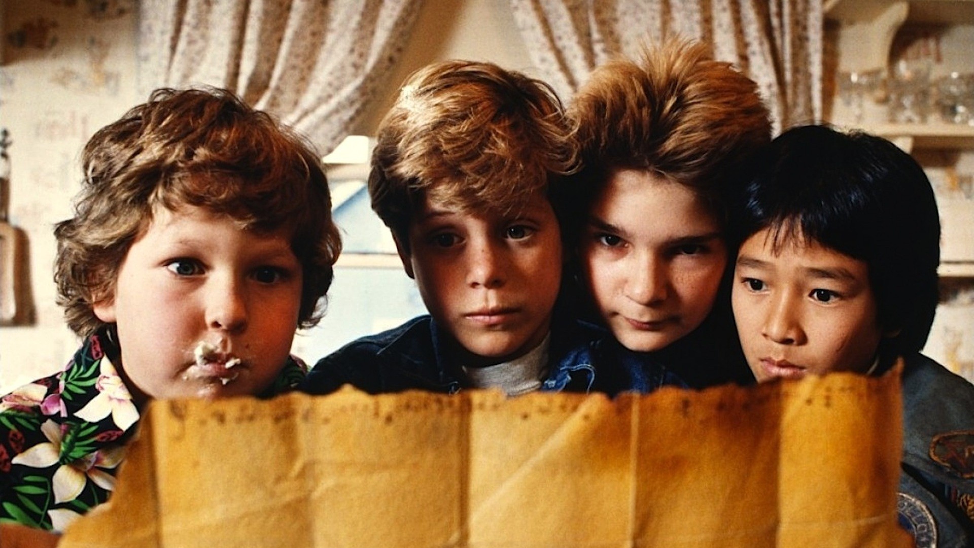 8 awesome fictional gangs of travelers