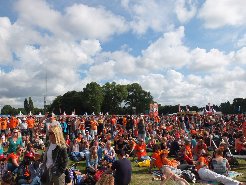 Everybody-in-orange-for-football-game