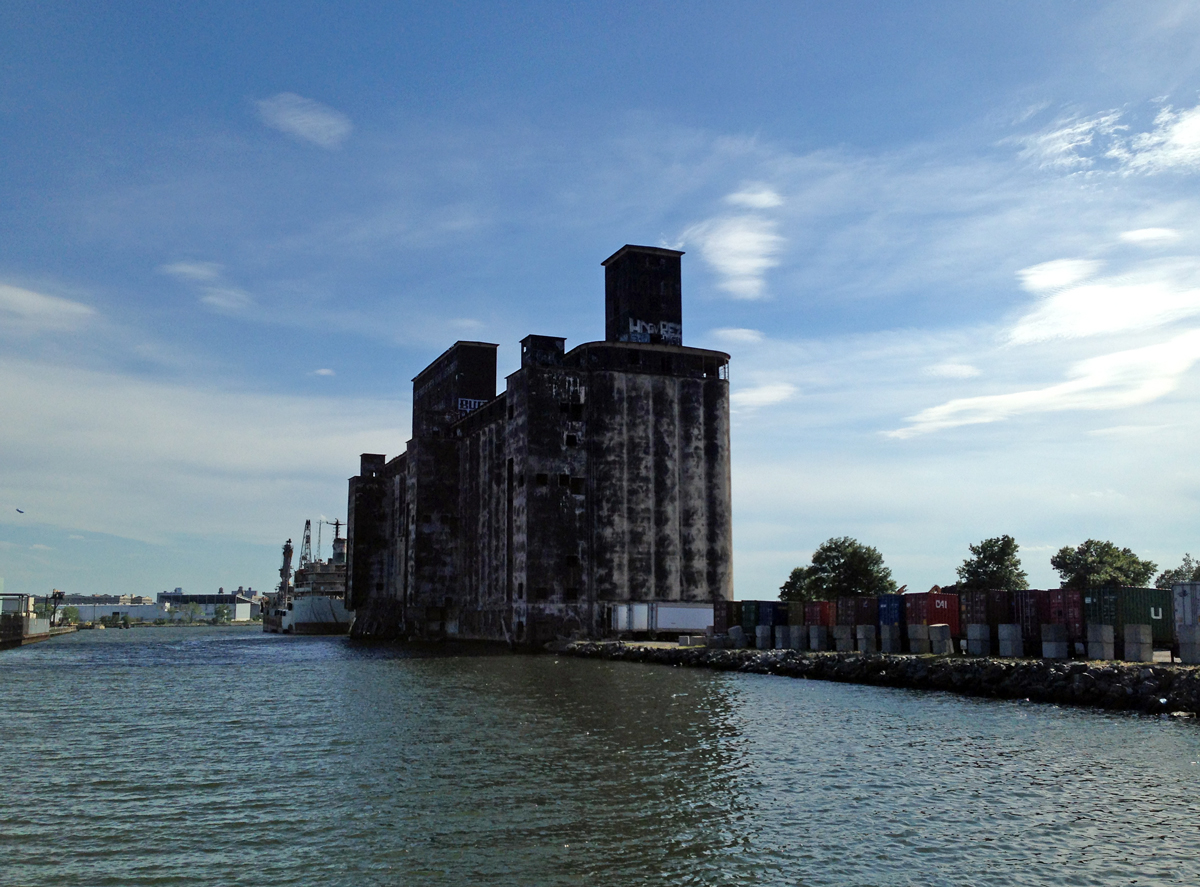 Red-Hook-3
